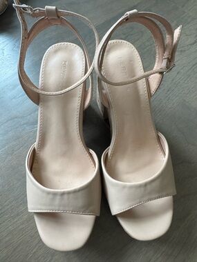 NEW Berness Averie Cork Platfrom Beige Ankle-Strap Block Heel Sandal